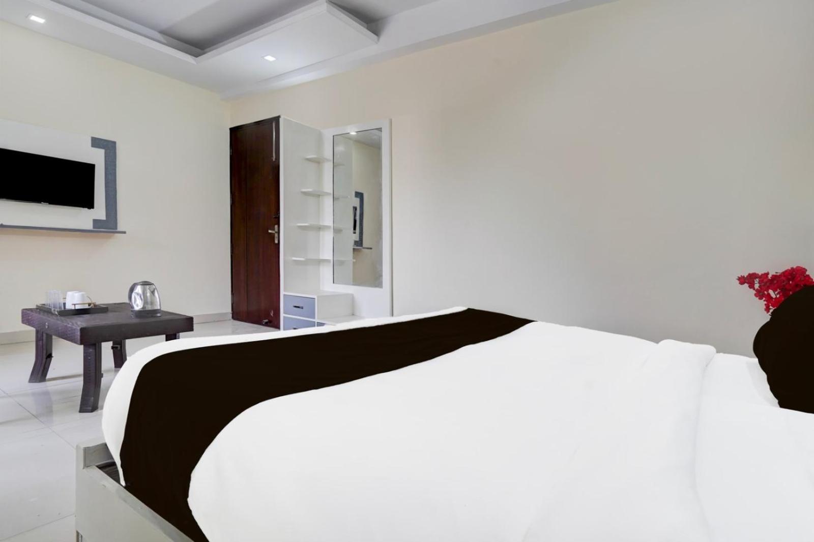 Hotel Naveen New Delhi Ngoại thất bức ảnh