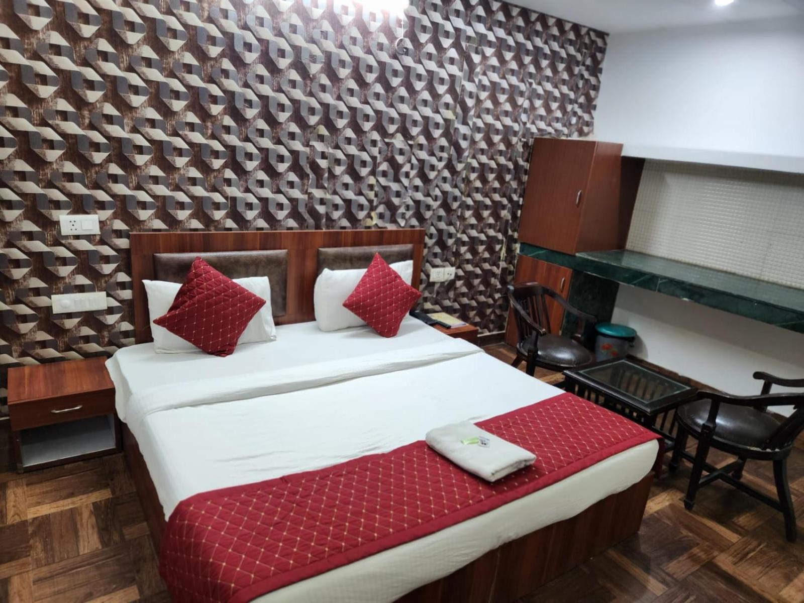 Hotel Naveen New Delhi Ngoại thất bức ảnh